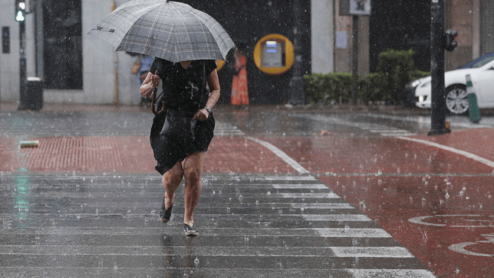 Varias provincias bajo alerta meteorológica por tormentas durante el fin de semana.