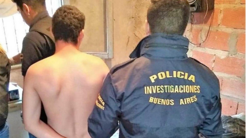 Este es uno de los malvivientes que fue arrestado por los investigadores.