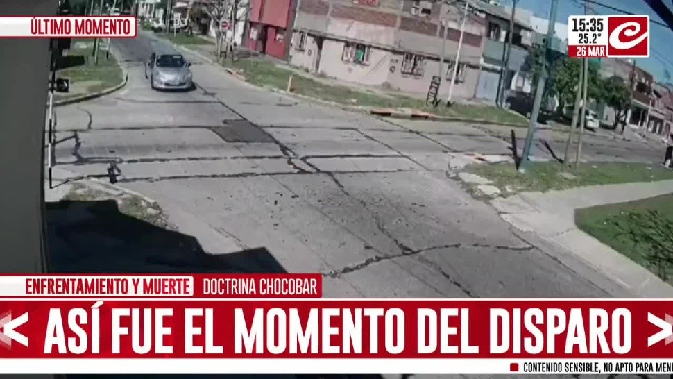 Así policía retirado eliminó a ladrón que se paró frente a su auto.