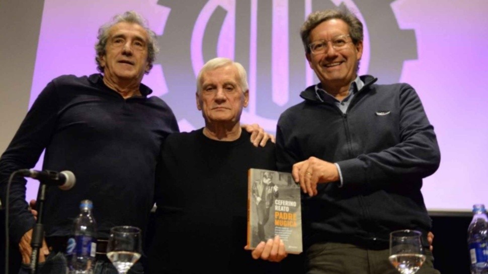 Reato presentó su libro sobre el Padre Mugica, a cincuenta años de su asesinato.