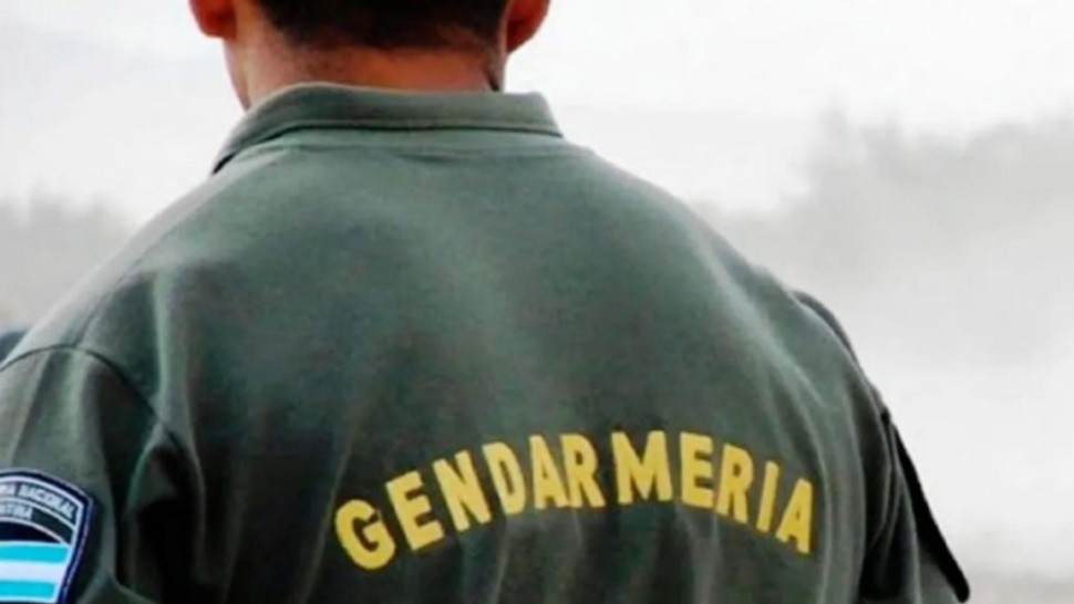 La víctima de la tentativa de robo fue un suboficial de la Gendarmería Nacional Argentina.