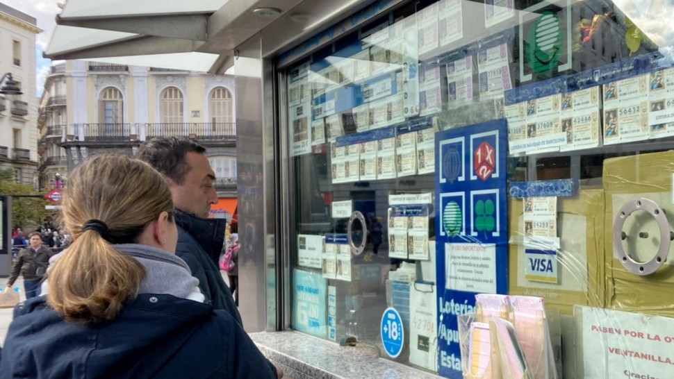 La terrible experiencia de una mujer a la que le negaron su premio de lotería.