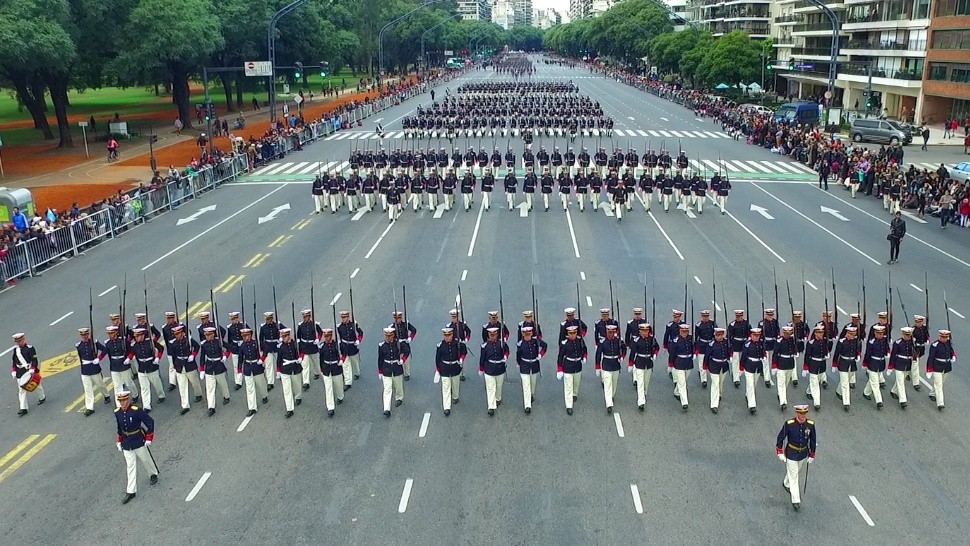 El desfile militar comenzará a las 10.30 en avenida del Libertador y Agüero.