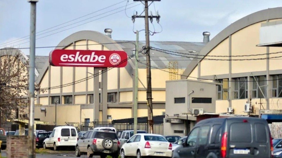 Impacto de la crisis industrial en Eskabe: suspensiones masivas y temor a despidos