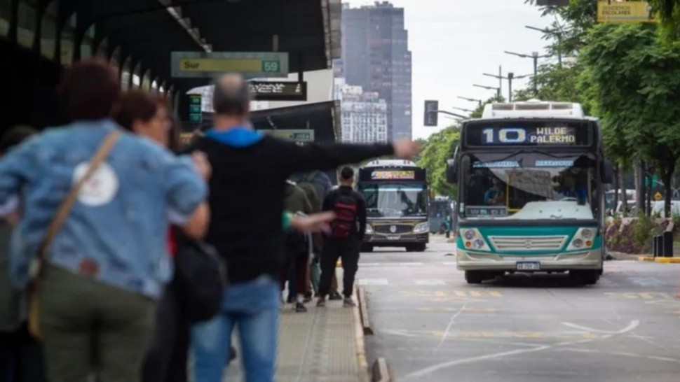 Paro de colectivos: ¿Cómo saber qué líneas se adhieren?