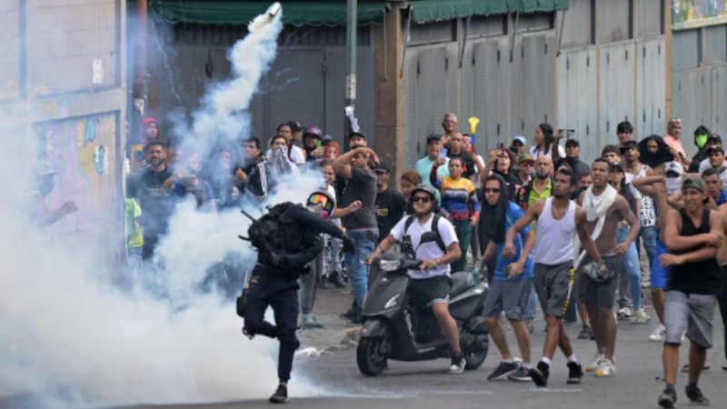 Los manifestantes denuncian fraude electoral.