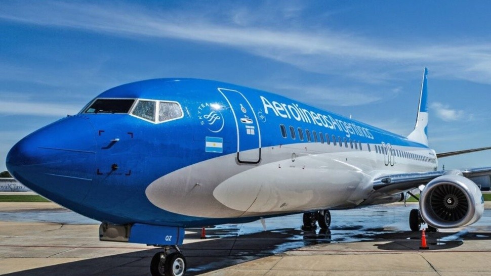 Aerolíneas Argentinas reanuda sus operaciones tras fallas en el sistema.