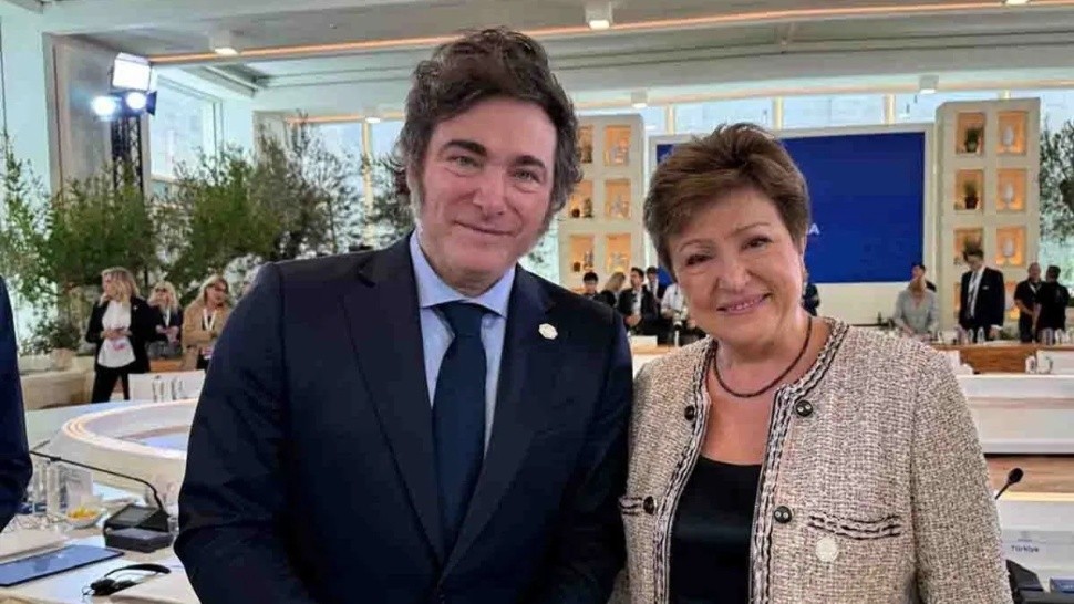 El presidente Javier Milei con la titular del FMI, Kristalina Georgieva (Archivo).