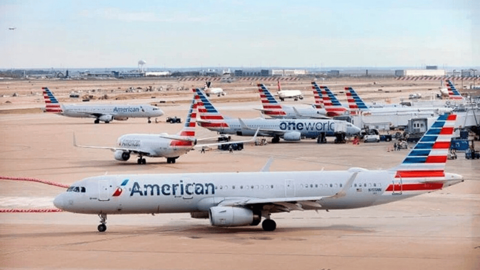 Al menos 800 argentinos permanecían este lunes varados en Estados Unidos por cancelaciones de American Airlines (Imagen ilustrativa).