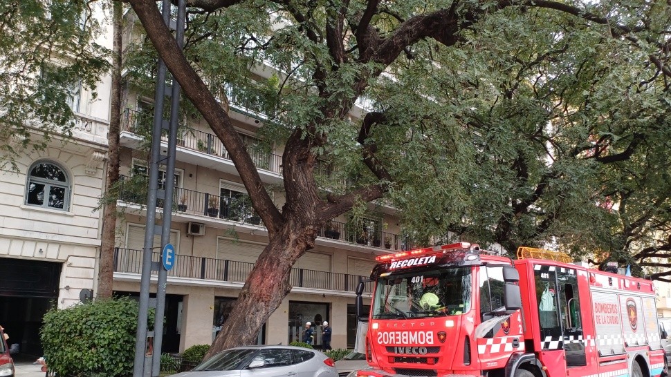 EL SINIESTRO OCURRIÓ EN UN EDIFICIO DE LIBERTADOR AL 1700.
