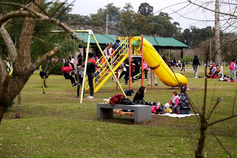  Jugá y diviértete en la Granja Municipal de Almirante Brown.  