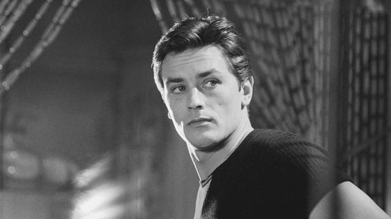 Alain Delon participó en 122 películas, 88 de ellas como actor, dos como director y 32 como productor.