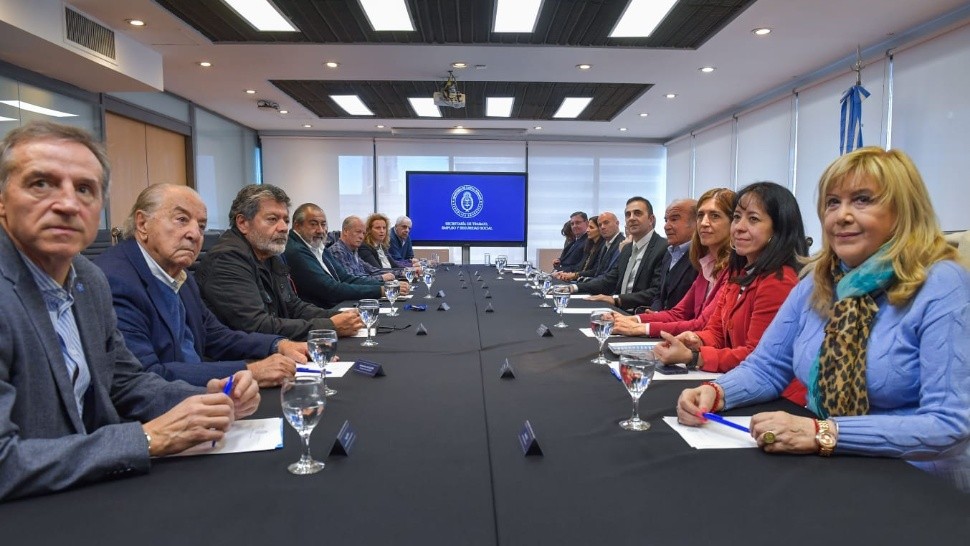 Una reciente reunión del secretario Julio Cordero con dirigentes de la CGT.