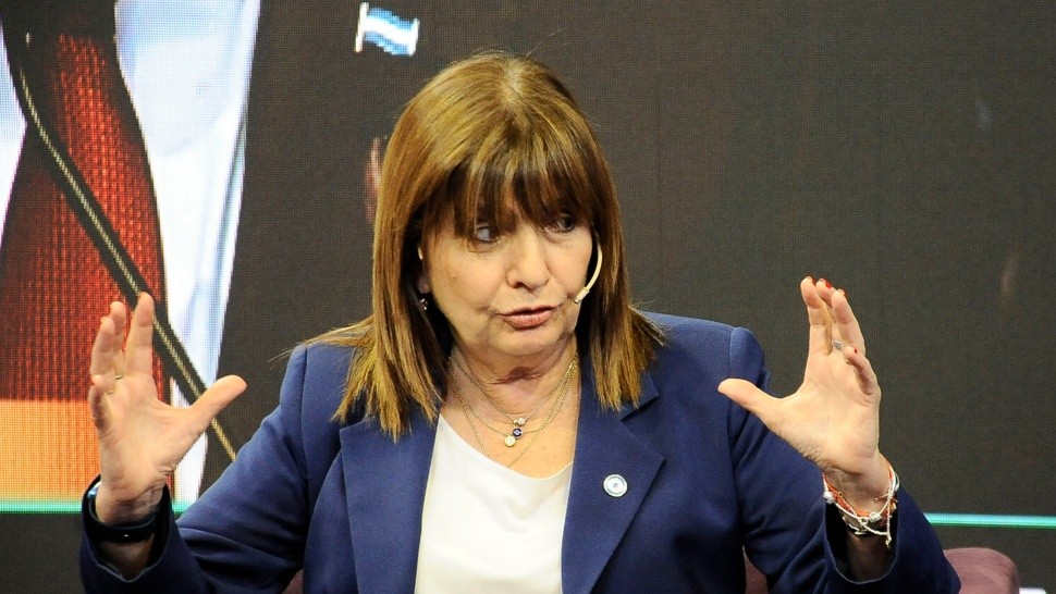 Patricia Bullrich buscó despegarse de la visita de los diputados libertarios a los genocidas en Ezeiza.