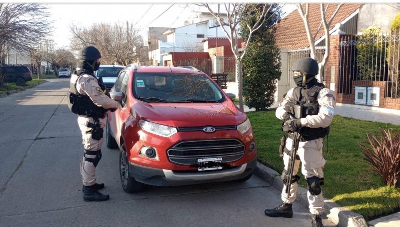 Uno de los autos inspeccionados por los agentes. 