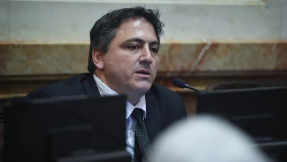 Francisco Paoltroni fue expulsado del bloque de La Libertad Avanza en el Senado.