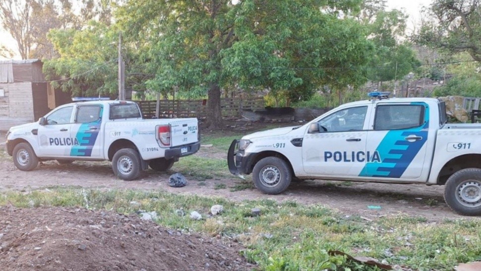 Los policías se apersonaron en el escenario del hallazgo del cuerpo del sujeto.