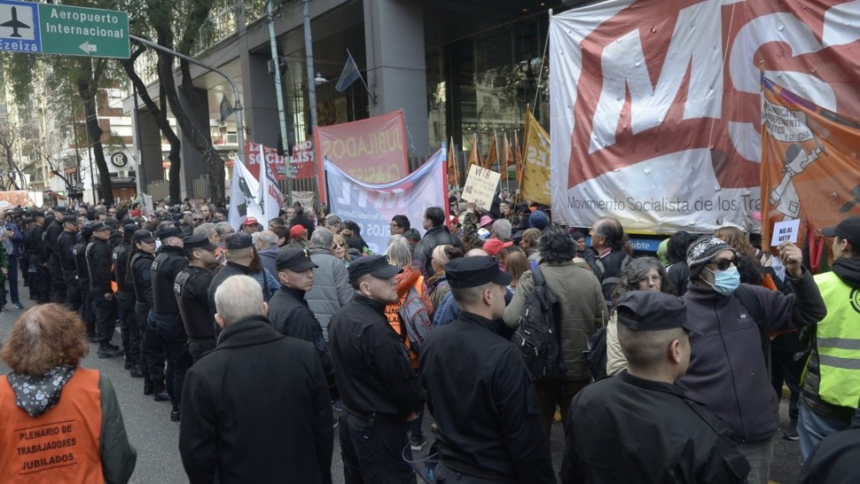 La movilización se realizará frente al Congreso y el Ministerio de Seguridad aplicará el protocolo antipiquetes (Crónica / Fernando Pérez Ré)