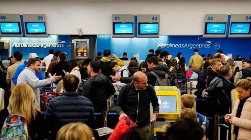 Continúa el conflicto en Aerolíneas Argentinas. 