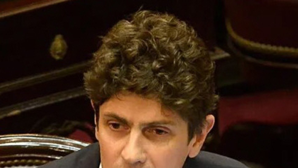 MARTÍN LOUSTEAU, SENADOR.