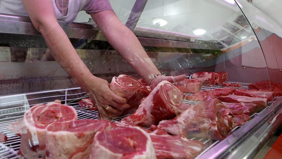 A pesar de la baja en el precio, el consumo de carne vacuna cayó un 20% interanual.