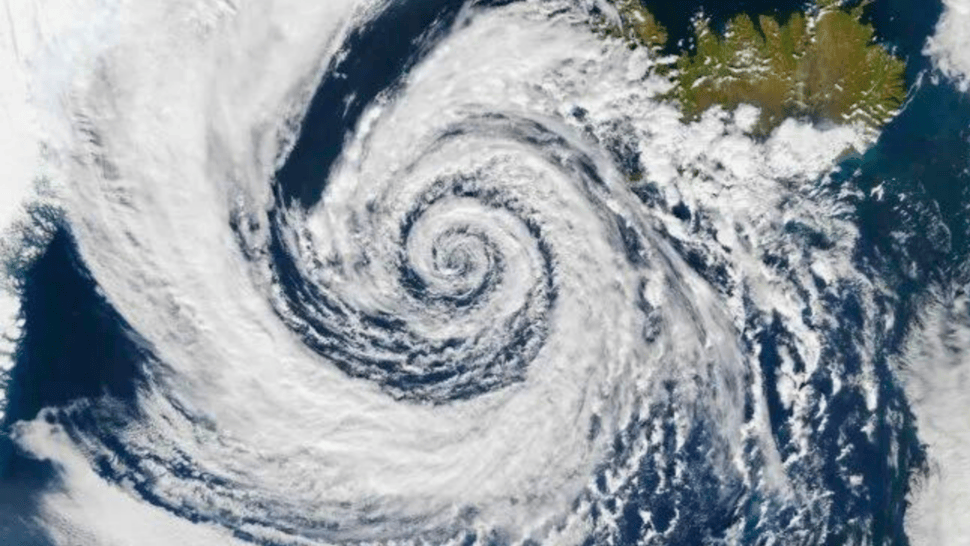 El ciclón extratropical avanza desde el Atlántico sur, trayendo lluvias intensas, tormentas eléctricas y un marcado descenso de temperatura en Argentina (Imagen ilustrativa).