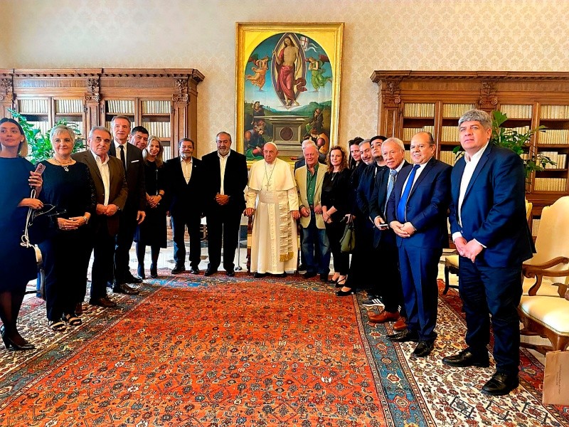 Los dirigentes de la CGT fueron recibidos por el Papa en el   <a href='https://www.cronica.com.ar/tags/Vaticano'>Vaticano</a>.