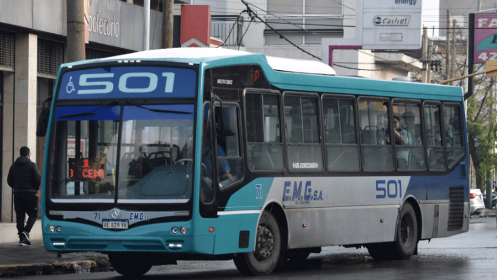 Paro de colectivos de la Empresa Monte Grande por un intento de robo (Facebook/Portebus).