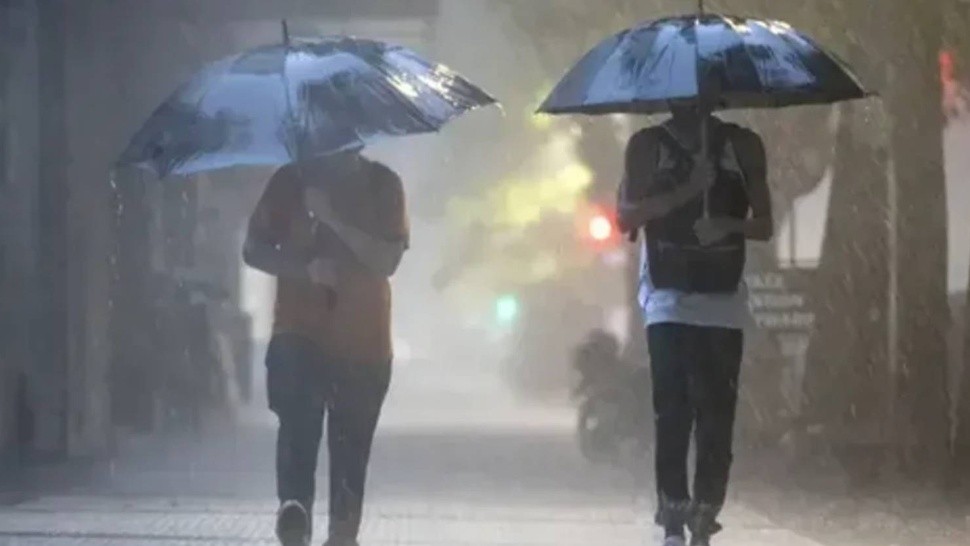 Se largó la tormenta: diluvio, vientos y granizo en el AMBA.