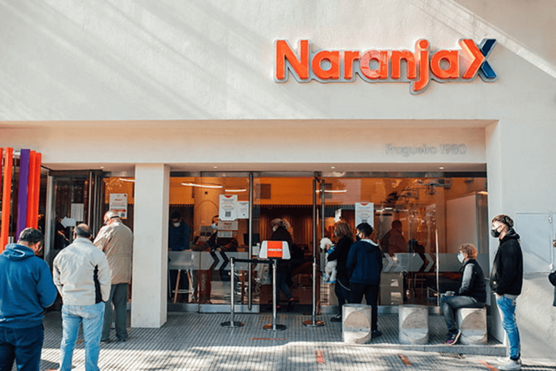 Naranja X publicó puestos de trabajo para profesionales universitarios, estudiantes y personas que estén con ganas de crecer en el mercado laboral. 