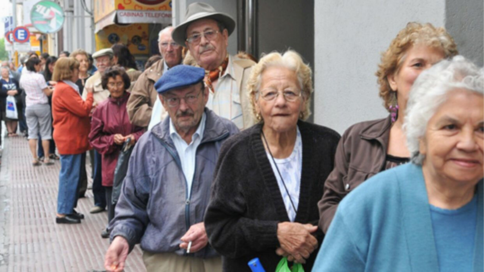 Conocé qué grupo de jubilados de ANSES no podrá acceder al bono de $70.000 en octubre. (Imagen ilustrativa)