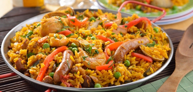 La paella, mezcla de frutos del mar y arroz (Imagen ilustrativa). 