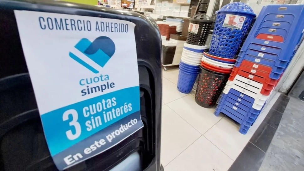 El Gobierno amplió los rubros donde se puede comprar hasta en 12 cuotas sin interés.