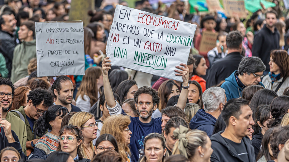 Marcha universitaria contra el veto de Javier Milei: los motivos del reclamo, los sindicatos que se suman y la postura de Educación