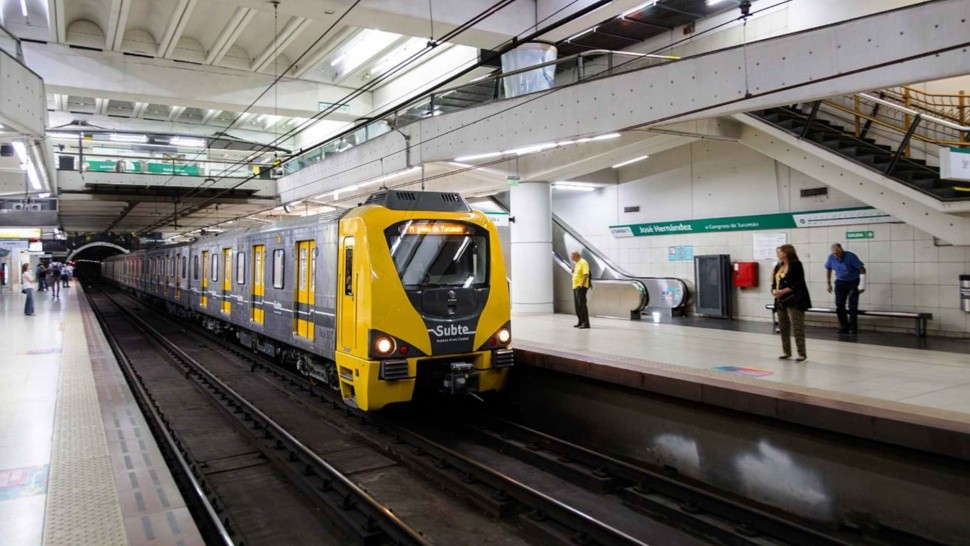 Nuevo aumento en el transporte y más seguridad en las estaciones: ¿cuánto costará el boleto a partir de mañana?