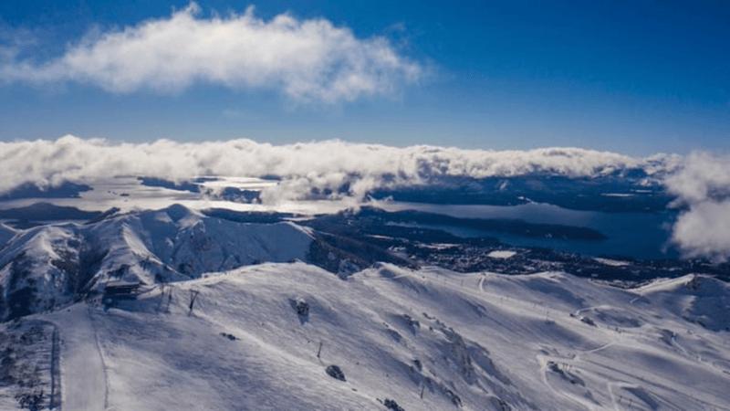 El cerro Catedral es una montaña ubicada en San Carlos de Bariloche.