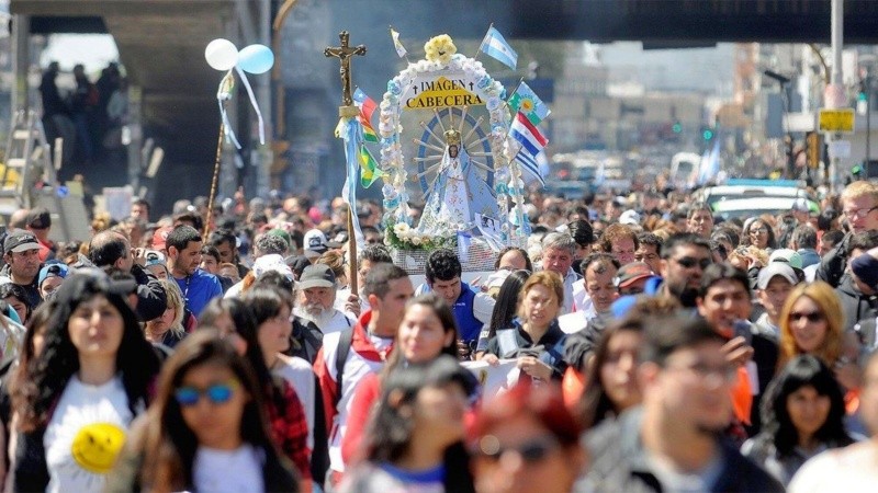 Millones de fieles se suman a la travesía espiritual este sábado. 