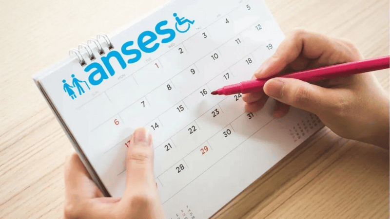  Las novedades de ANSES que beneficiarán a los jubilados son acerca del calendario de pagos de noviembre y el bono que recibirán junto a sus haberes del próximo mes. 