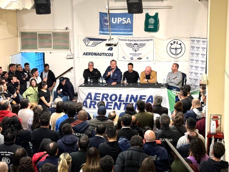 La protesta fue convocada por el sindicato de Aeronavegantes