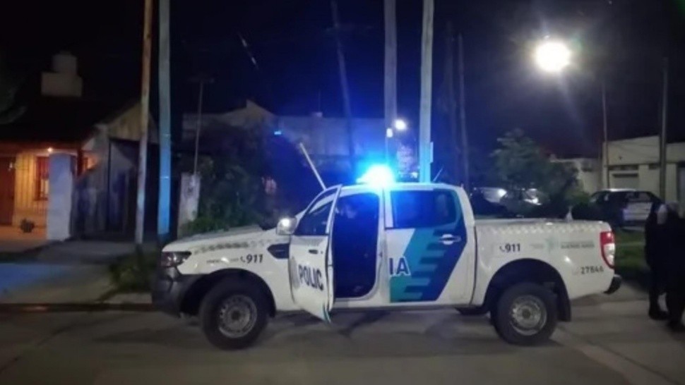 Los policías se apersonaron en el escenario de la disputa.