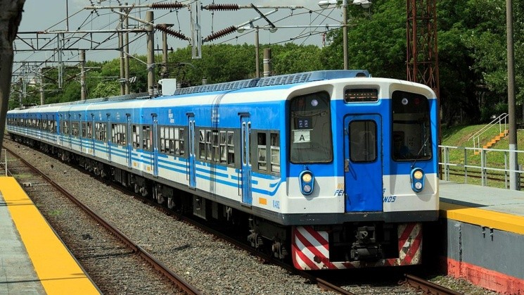 Los trenes de la línea Sarmiento experimentarán demoras debido a las asambleas impulsadas por la seccional Oeste de la Unión Ferroviaria