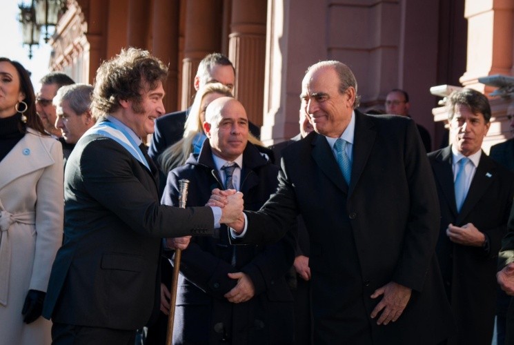 Javier Milei con Guillermo Francos en la previa del Tedeum por el 25 de Mayo.