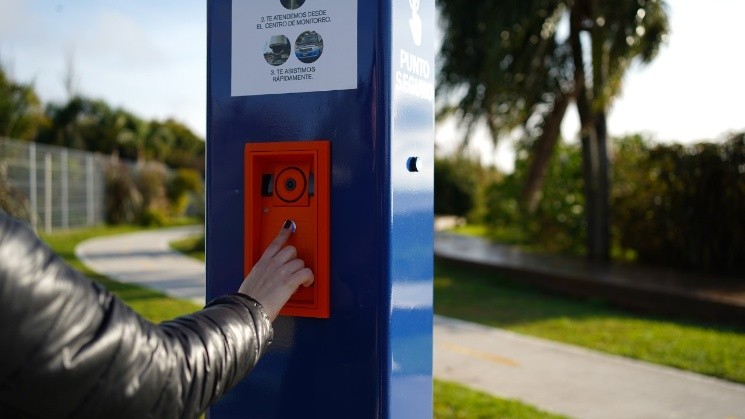 El municipio continúa sumando Puntos Seguros, los dispositivos que permiten que los vecinos se conecten de forma inmediata con el Centro de Monitoreo ante cualquier emergencia.