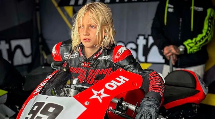 El piloto de motos de 9 años sufrió un fuerte accidente en el campeonato de Superbike de   <a href='https://www.cronica.com.ar/tags/Brasil'>Brasil</a>.