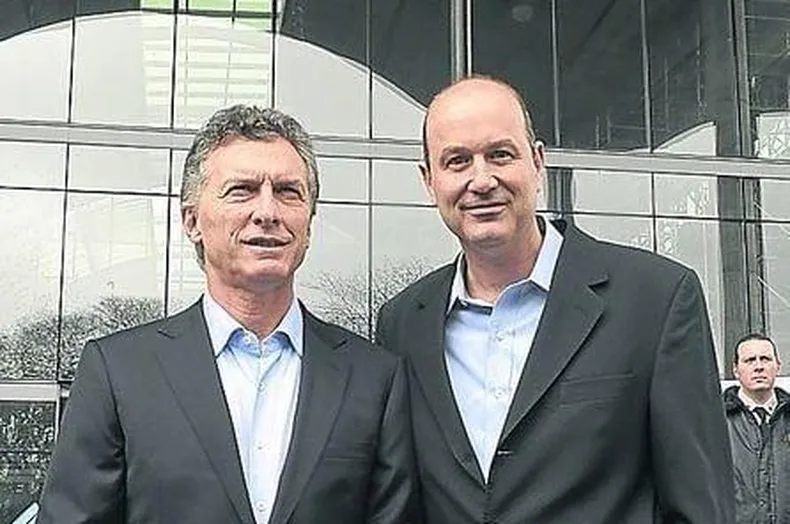 Sturzenegger junto a Mauricio Macri