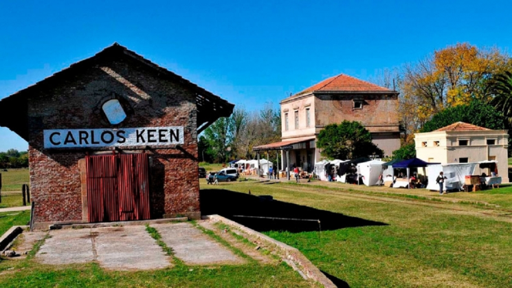 En Carlos Keen podés visitar la estación.