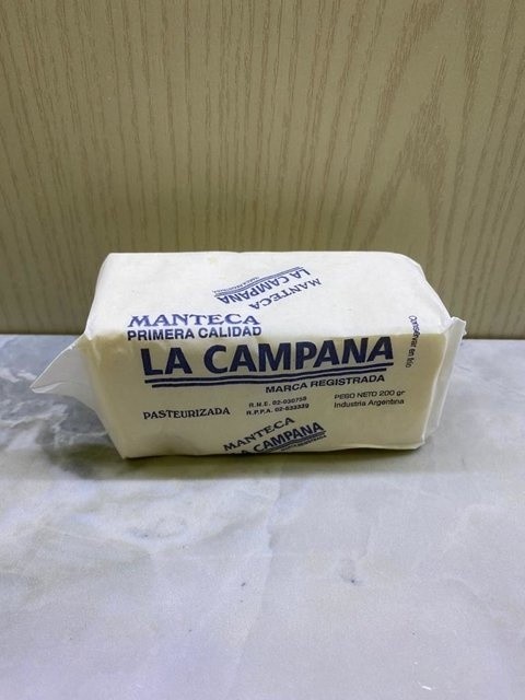 La manteca marca La Campana de 200 gramos prohibida por la   <a href='https://www.cronica.com.ar/tags/ANMAT'>ANMAT</a>.