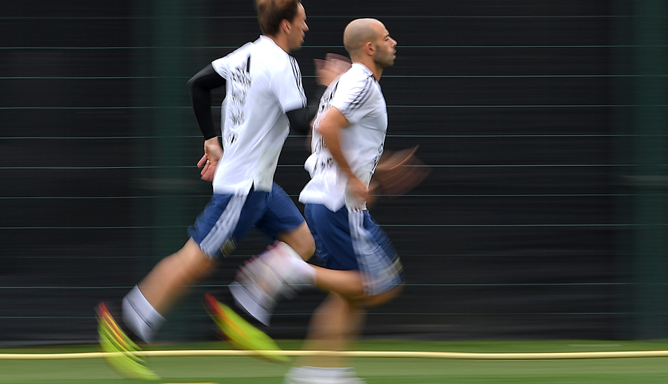 Los intensos entrenamientos, habrían agotado a varios de los jugadores. (AFP)