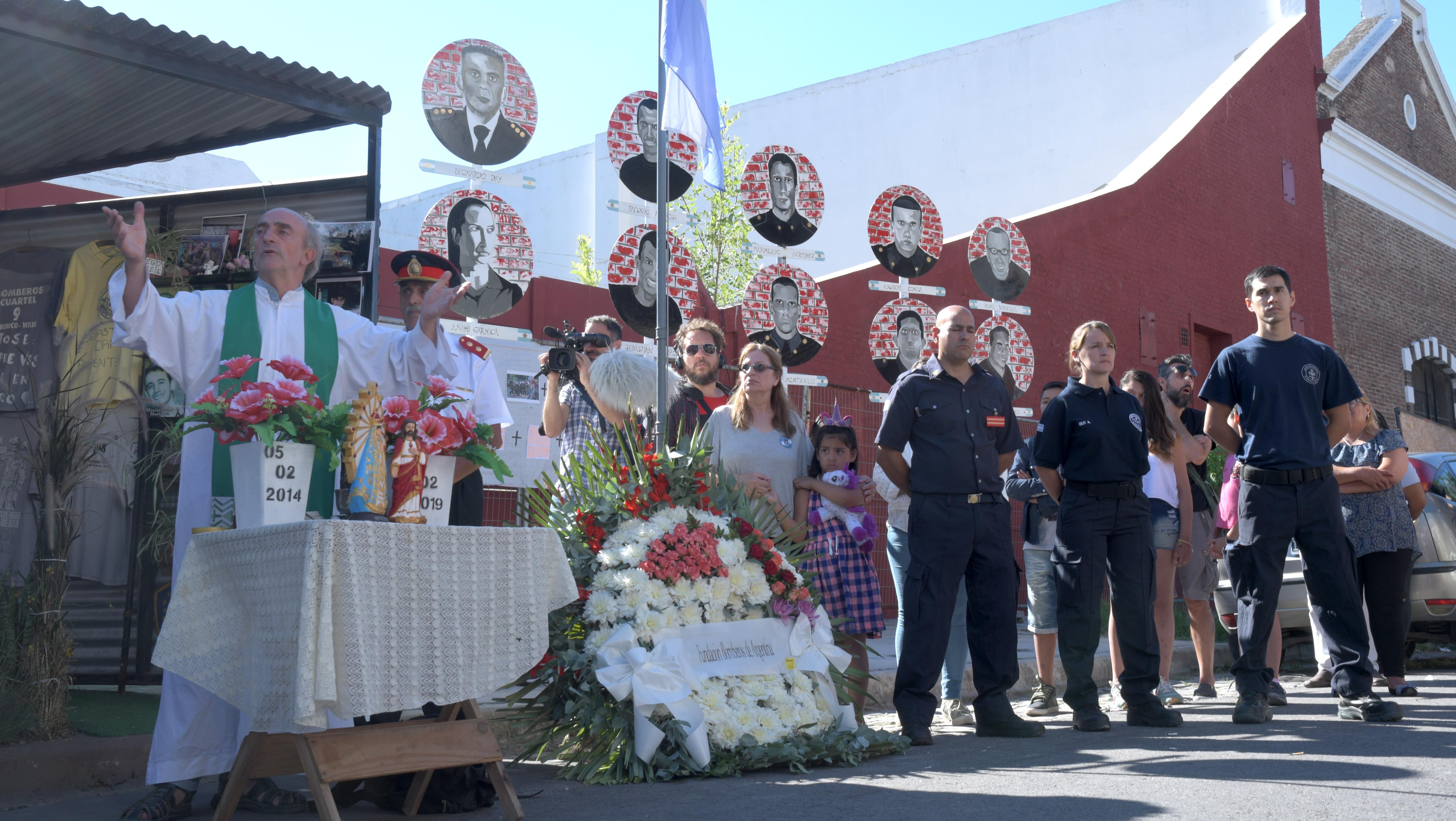 Realizaron un homenaje en la villa 21-24. (Télam)