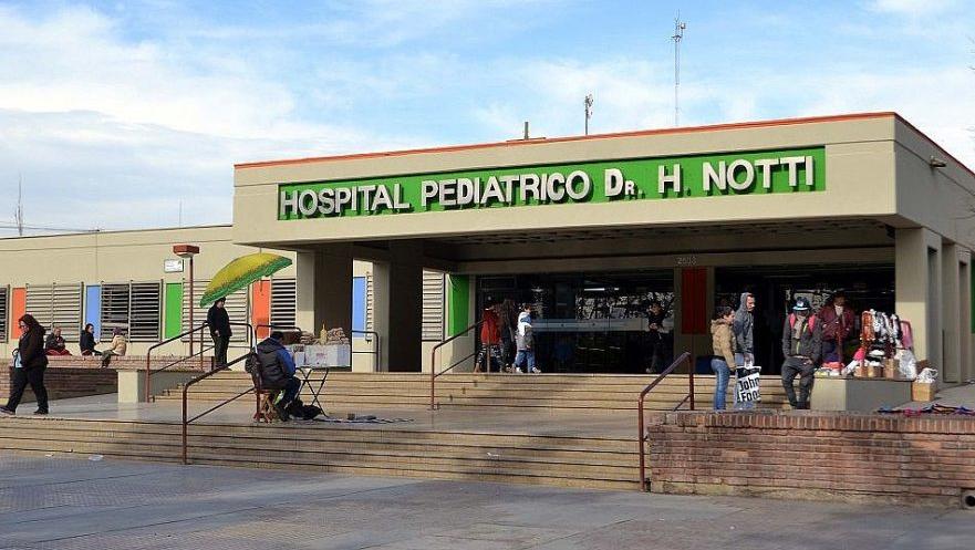 El Hospital pediátrico Humberto Notti donde atendieron a la nena abusada (archivo).